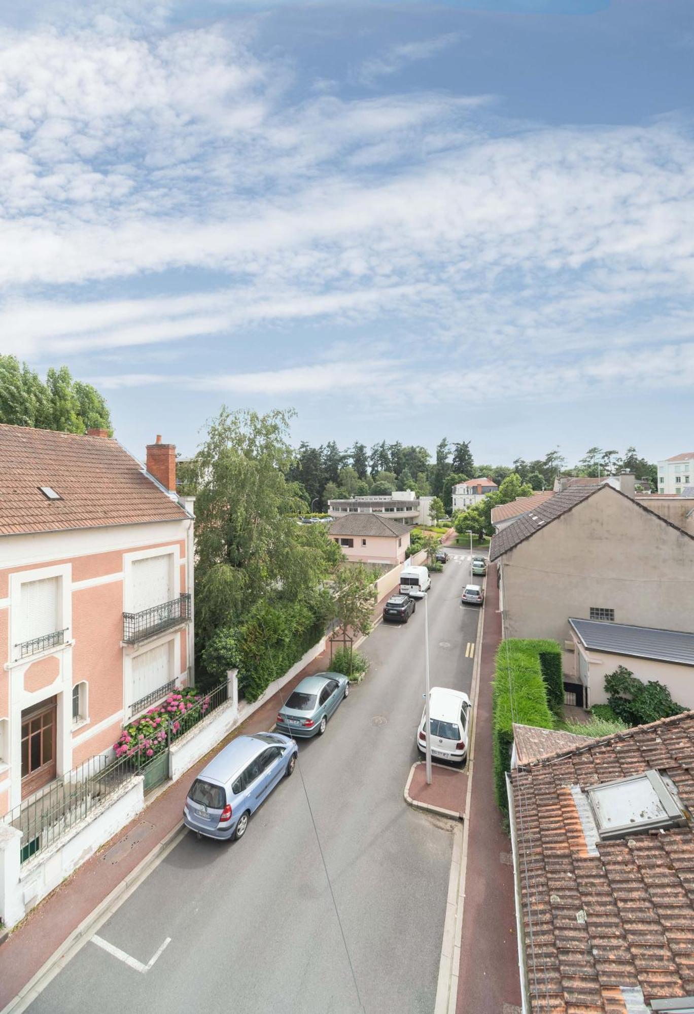 Le Grenet - Appartement Design En Duplex Vichy Exterior foto
